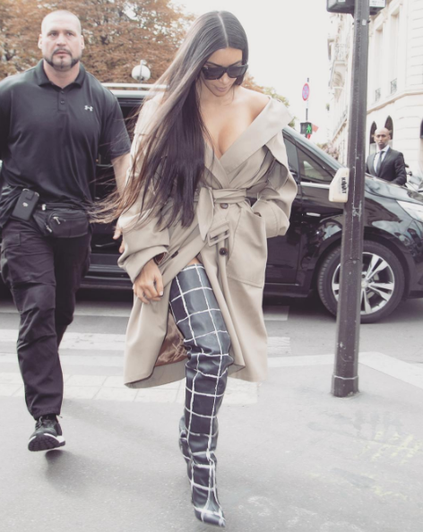 Kim Kardashian ROBBED at gunpoint in Paris