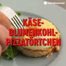 Blumenkohl-Pizzatörtchen mit Salami und Käse