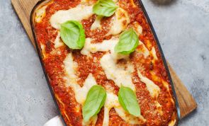 Köstlich, nahrhaft, vegetarisch: Lasagne mit Linsenbolognese