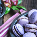 Zarte, sommerliche Brombeer Macarons