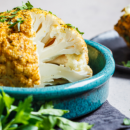 Köstlich und würzig: Gebackener Blumenkohl mit Currykruste