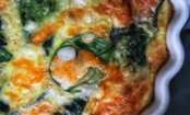 Spinat-Quiche mit Cheddar-Haube