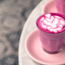 'Pink Latte': so macht ihr den hübschen Fitnessdrink selber