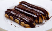 Schokoladen-Eclairs, ein göttliches französisches Dessert mit sahniger Füllung