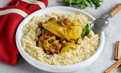 Zartes Hähnchenfleisch mit Zwiebeln, Rosinen und Couscous