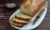 Originelle Idee für das Frühstück: Saftiger Cake mit Sesam