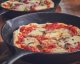 Pizza aus der Pfanne: die einfachste Pizza ohne backen für den Sommer
