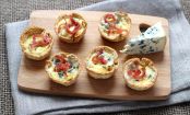 Herzhafte Minitörtchen mit Fourme d'Ambert