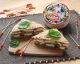 Feines Clubsandwich mit mariniertem Paprika & Camembert