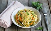 Carbonara mal anders: Spaghetti mit Gemüse, Ei und Parmesan