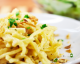 Ein Teller Glück: Omas bestes Rezept für Käsespätzle