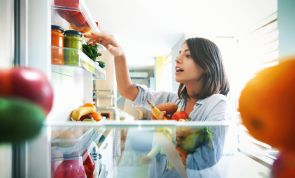 Ein blitz-sauberer Kühlschrank: 9 Tipps, die uns das Leben erleichtern
