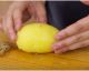 Mit diesem Trick kannst du Kartoffeln einfach und schnell pellen