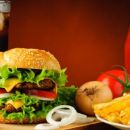 Kalorienbilanz: So lange dauert es wirklich, eure Fast-Food-Sünden wieder abzutrainieren