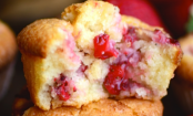 Die fruchtigsten und weichsten Erdbeermuffins aller Zeiten!