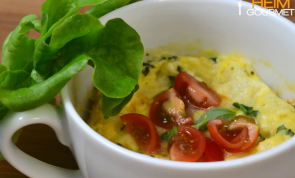 VIDEO: Herzhafte Quiche direkt aus der Tasse - leckerer Tassenauflauf!