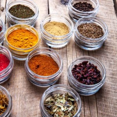 8 überraschende LEBENSMITTEL von denen du STINKST!