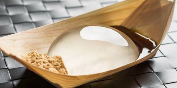 Raindrop cake: un postre tan ligero como una gota de agua