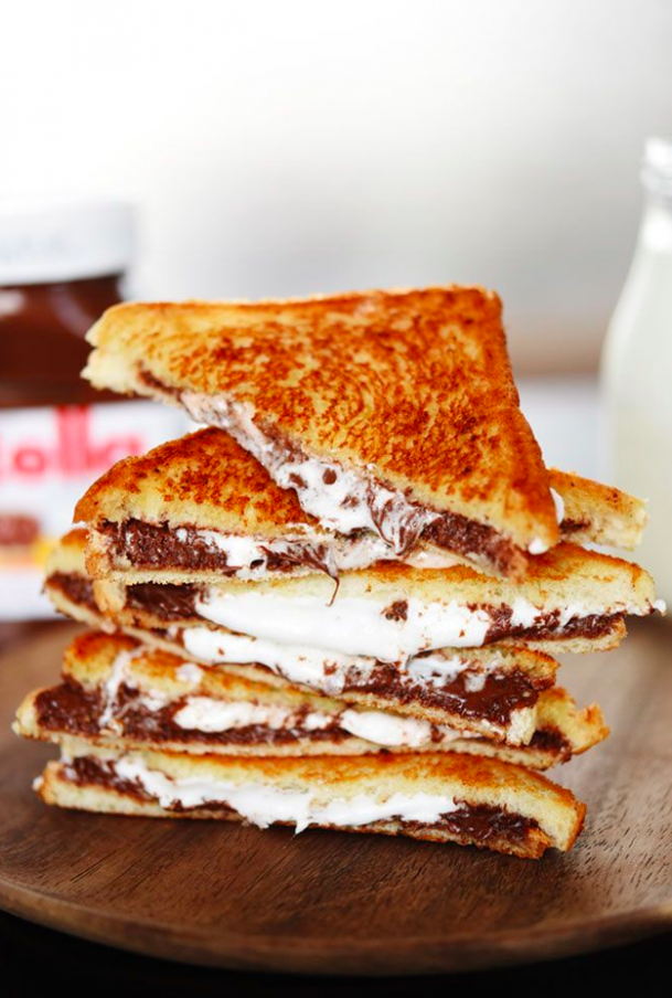 Nutella-Marshmallow-Sandwich in nur 5 MINUTEN!