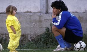 Diese absolut LÄCHERLICHEN NAMEN trägt der Nachwuchs unserer LIEBLINGSFUßBALLER