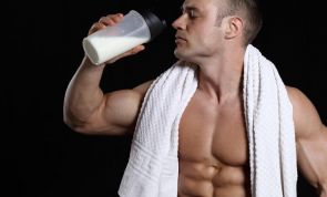 MUSKELBOOSTER? Das solltet ihr über NÄHRUNGSERGÄNZUNGSMITTEL wissen!