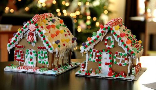 Weihnachtsbäckerei mit Kindern