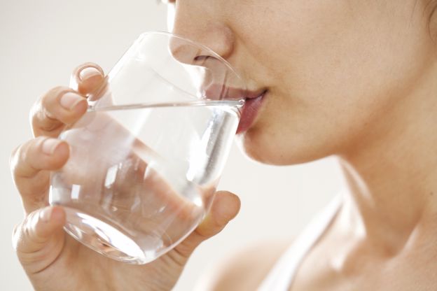 Wasser trinken vor den mahlzeiten hilft beim abnehmen: Stimmt's oder stimmt's nicht?