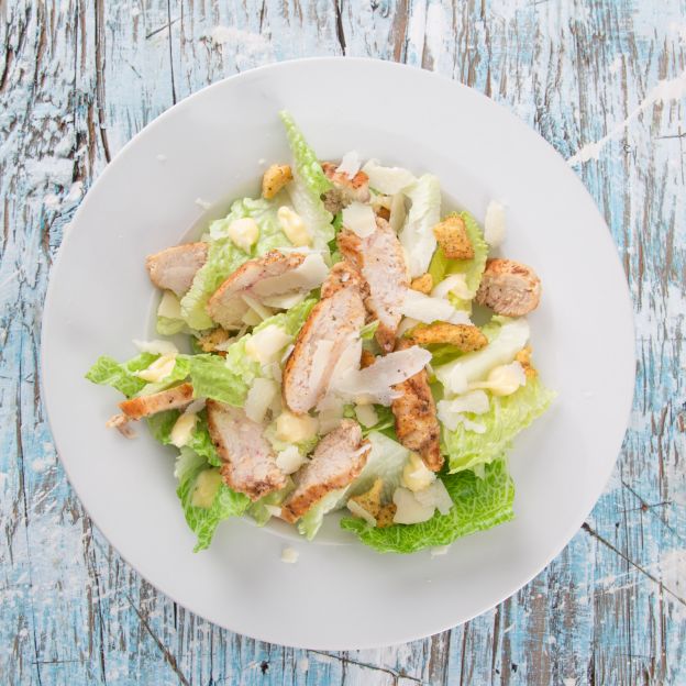 Wie wird der Caesar Salad heute gemacht?