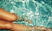 Vor allem jetzt im Sommer: Das hilft gegen WASSEREINLAGERUNGEN