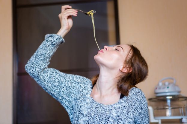 So gelingt es dir langsamer zu essen