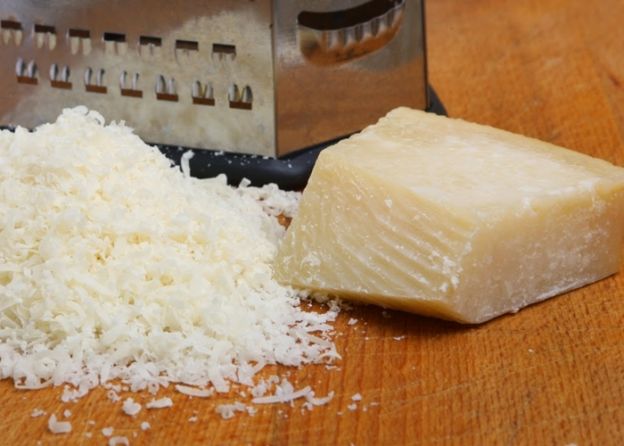 Achtung vor geriebenem käse!