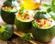 LECKER GEFÜLLT: Runde Zucchini mit Gemüse und Käse überbacken