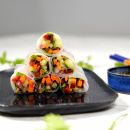 Der perfekte Snack für heiße Tage: Sommerrollen mit Avocado