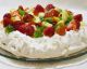 Göttlicher Nachtisch, köstlich knusprig und flaumig zugleich: Pavlova