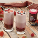 Sommerlich erfrischender Waldbeer-Buttermilchshake