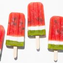 Bereit für den SOMMER? Macht euer eigenes Wassermelonen-Eis am Stiel!