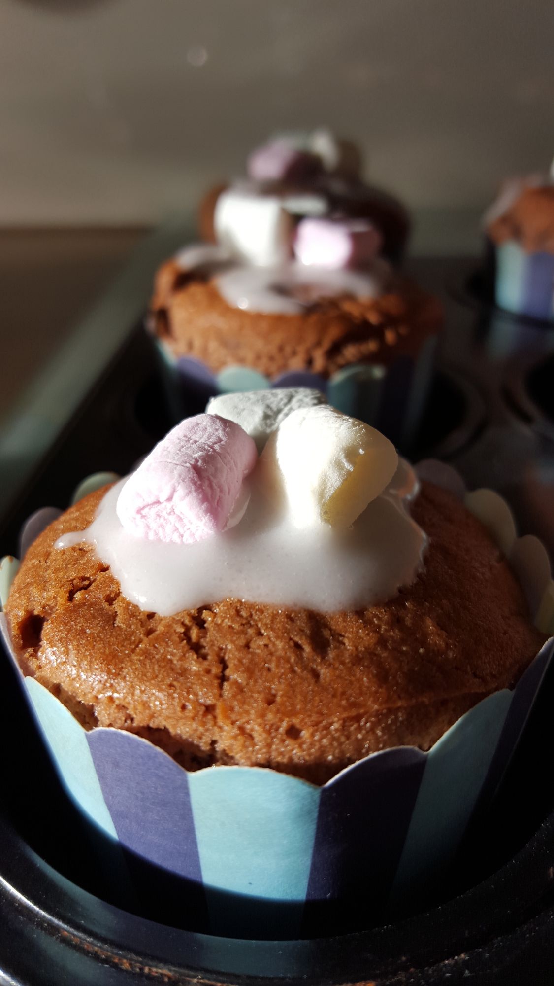 Little Choclate-Marshmallow-Cupcake