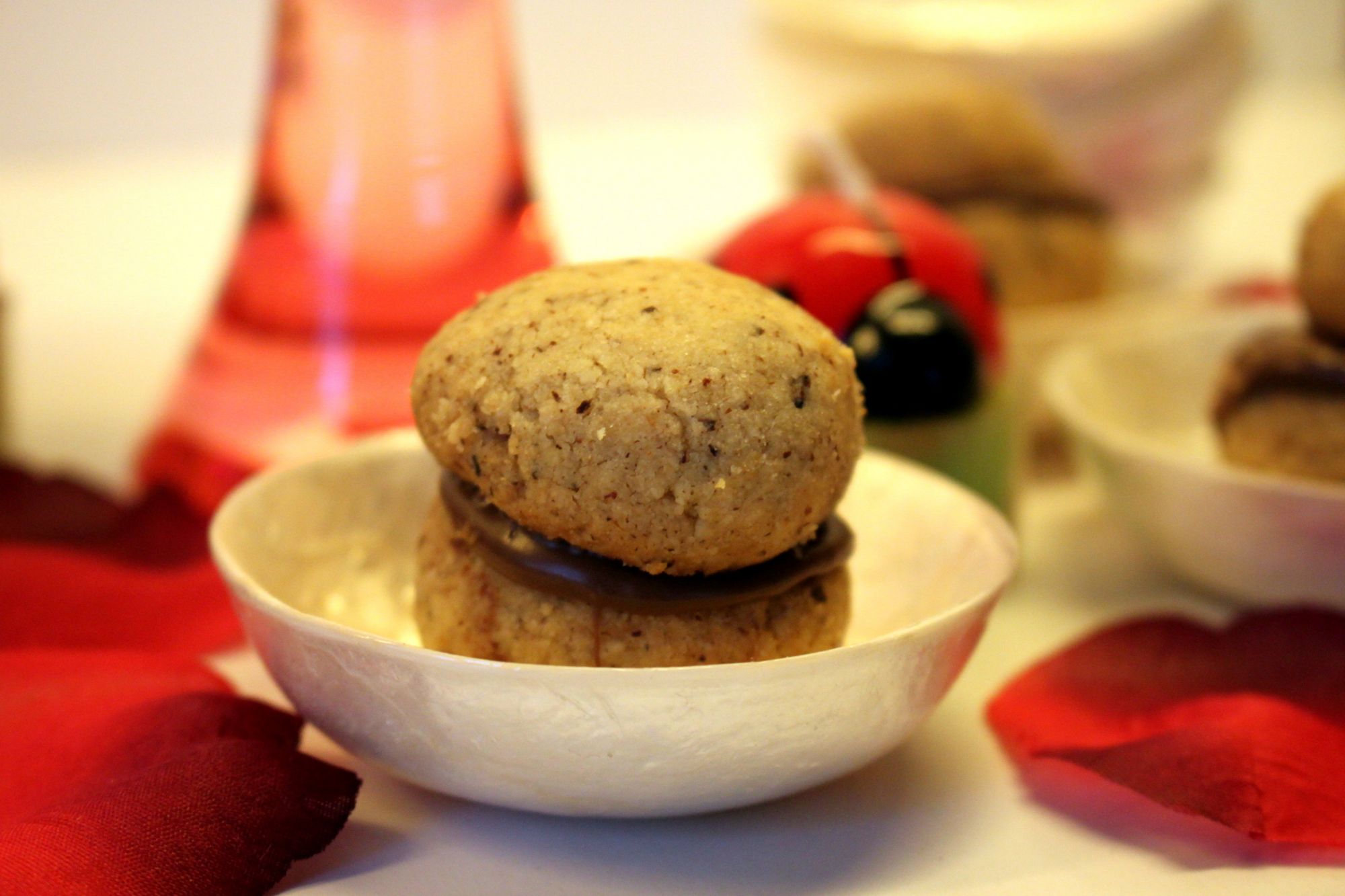 Nussküsse mit Nutella-Füllung (4.9/5)