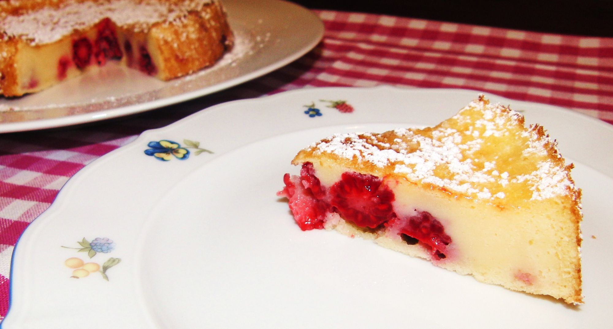 Leckere Rezepte für einen Himbeerkuchen mit Pudding