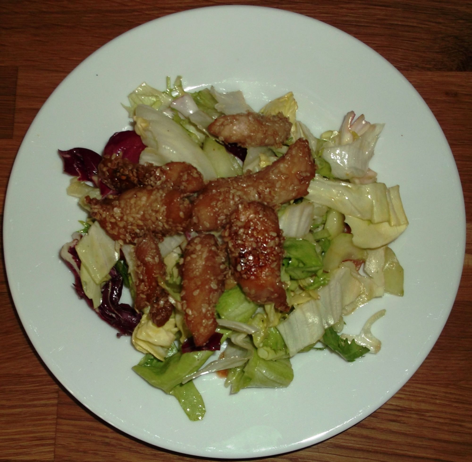 Blattsalat mit Putenbruststreifen (3.6/5)