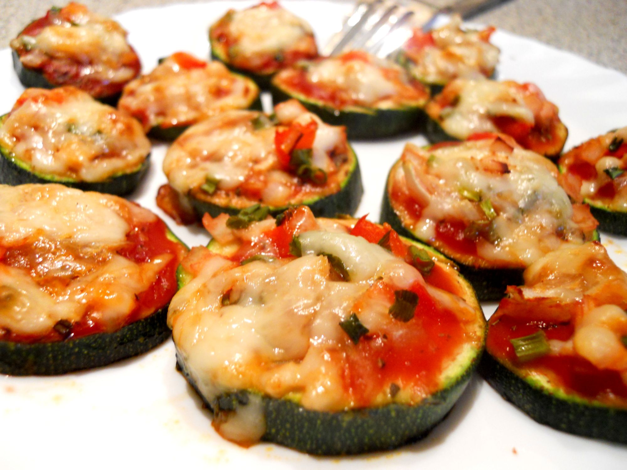 Zucchini Mini Pizzen (4/5)