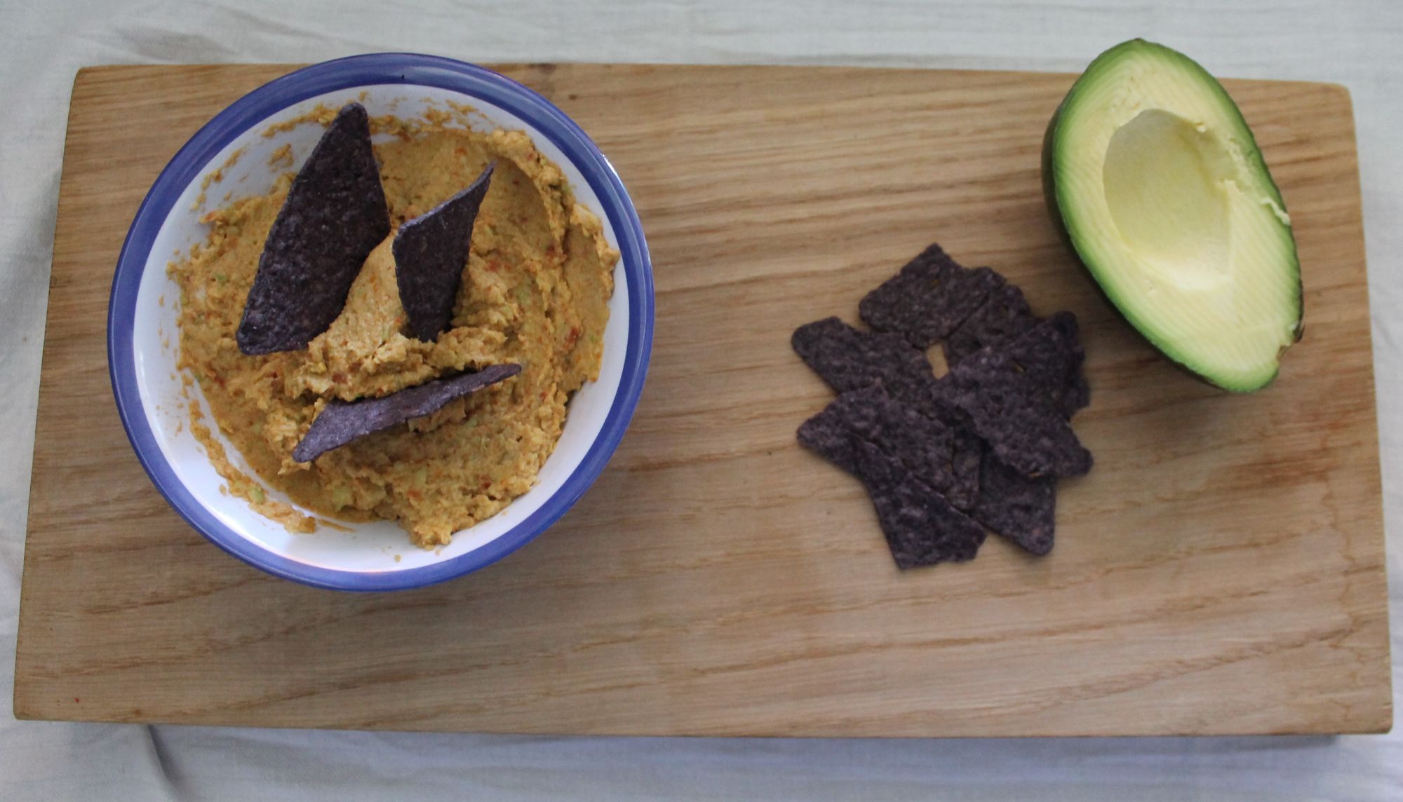 Guacamole mit getrockneten Tomaten