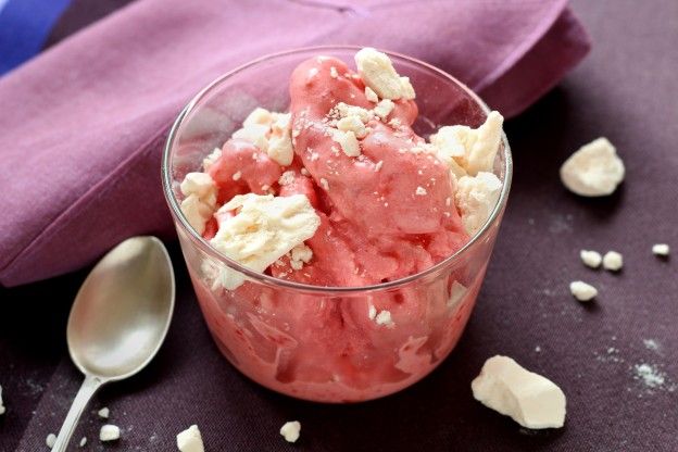 Frozen Joghurt mit Erdbeeren