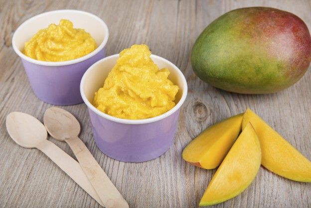 Mango-Frozen-Yogurt