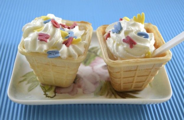 Frozen Yogurt in Eiswaffel