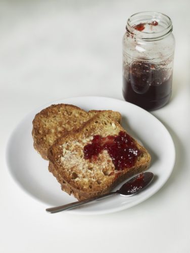 Toastbrot mit Marmelade