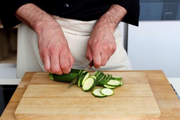 Zucchini schneiden