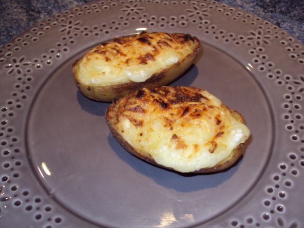 Ofenkartoffeln mit Käse-Füllung