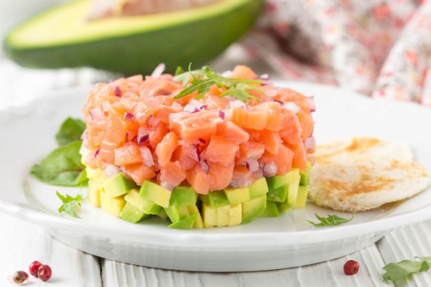 Lachs und Avocdo