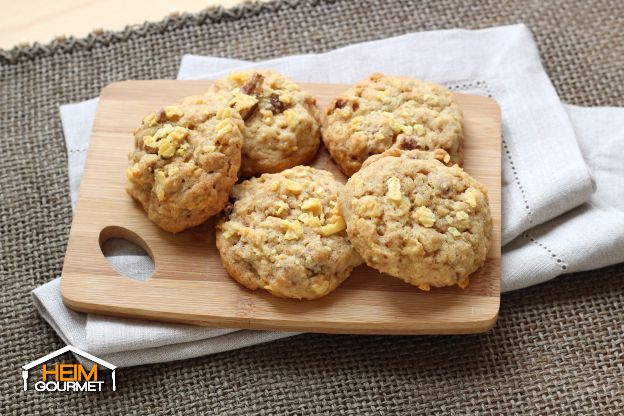 Knusprige Cookies mit crunchigen Chips